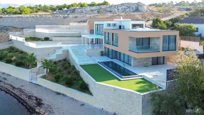 Image No.9-Propriété de 4 chambres à vendre à Croatie