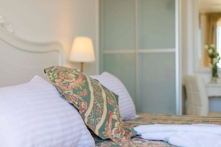 Image No.24-4 Bed Property for sale