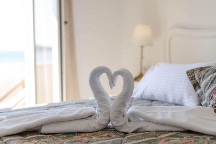 Image No.25-4 Bed Property for sale