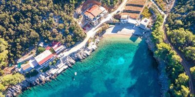 1 - Hvar, Propriété