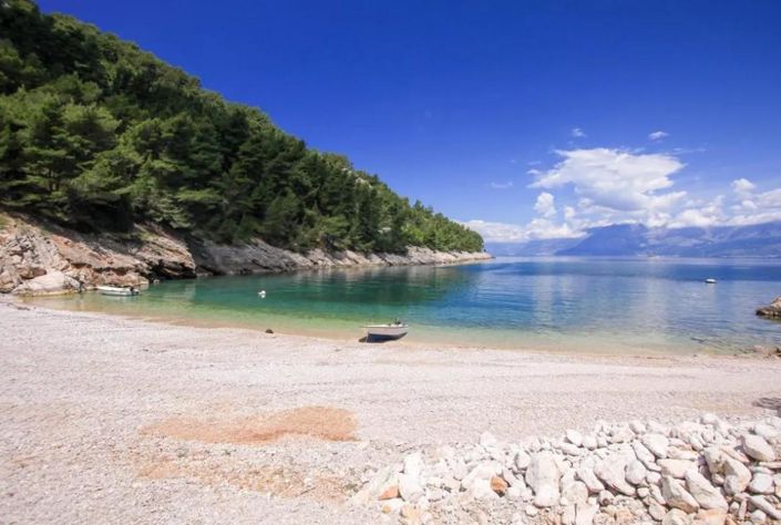 Image No.2-12 Bed Property for sale