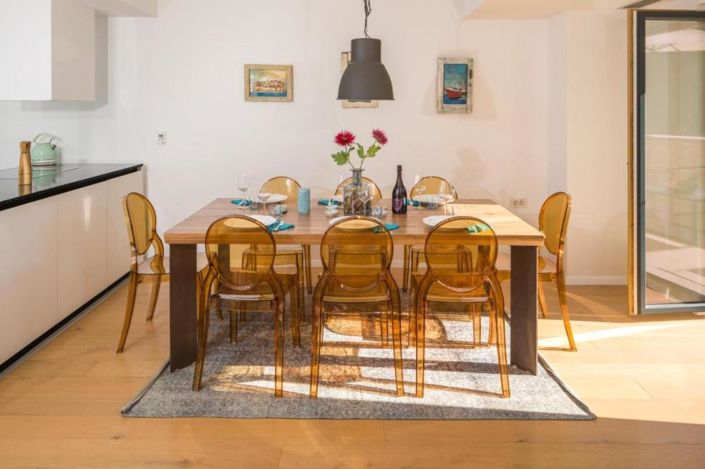 Image No.10-3 Bed Property for sale