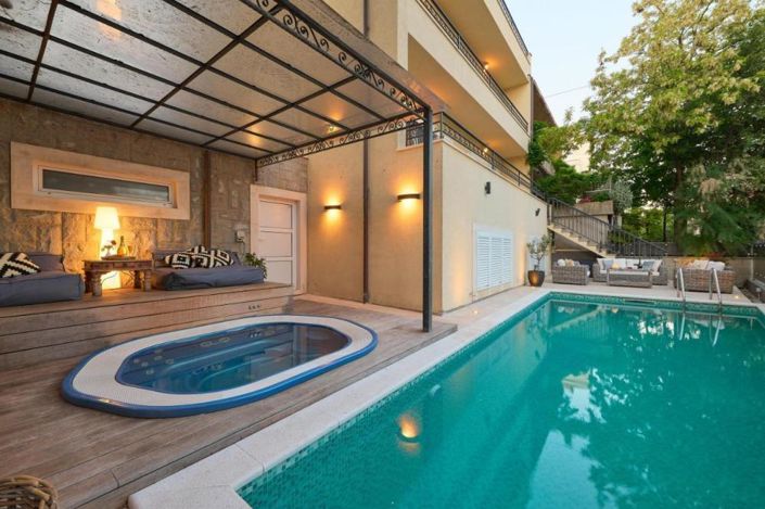 Image No.3-5 Bed Property for sale