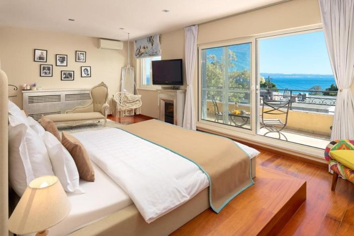 Image No.6-5 Bed Property for sale