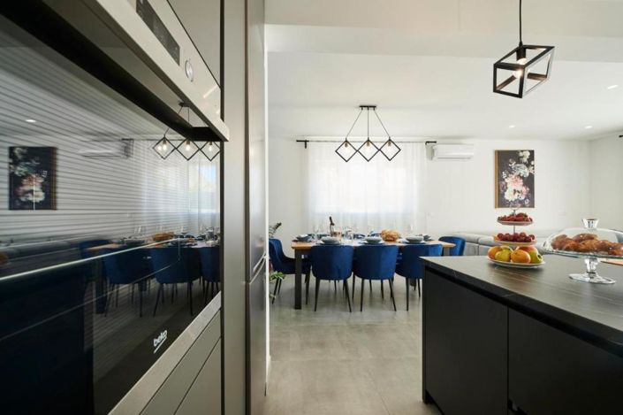 Image No.9-4 Bed Property for sale