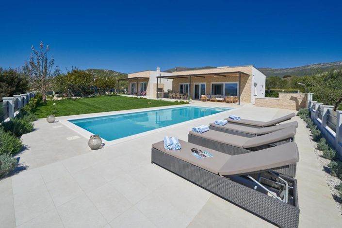 Image No.1-Propriété de 4 chambres à vendre à Kaštela