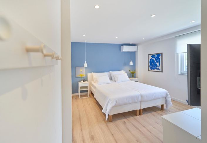 Image No.23-4 Bed Property for sale