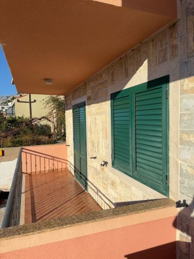 Image No.16-9 Bed Property for sale