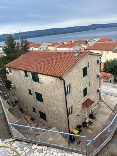 Image No.2-9 Bed Property for sale