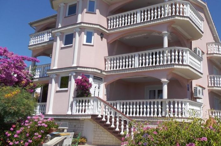 Image No.1-Propriété de 9 chambres à vendre à Vir