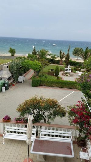 Image No.18-9 Bed Property for sale