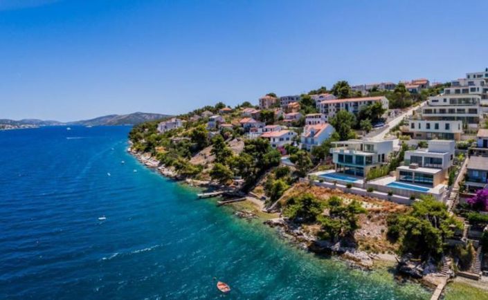 Image No.18-4 Bed Property for sale