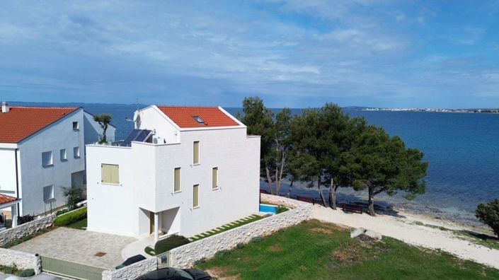 Image No.1-Propriété de 4 chambres à vendre à Croatie