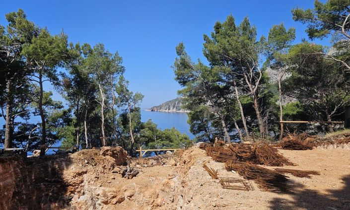 Image No.8-3 Bed Property for sale