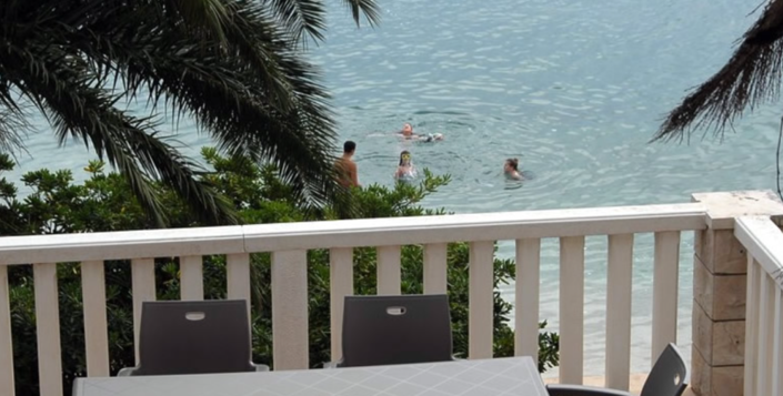 Image No.1-5 Bed Property for sale