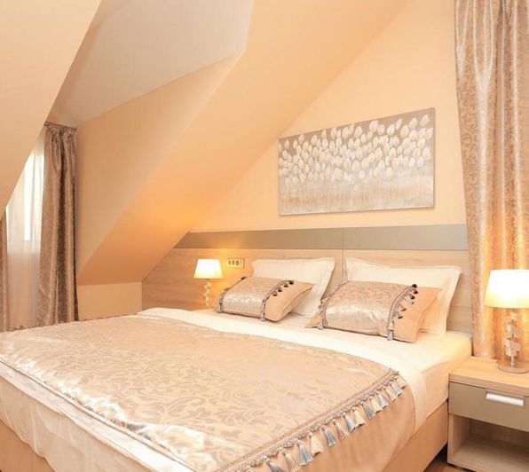 Image No.1-20 Bed Property for sale