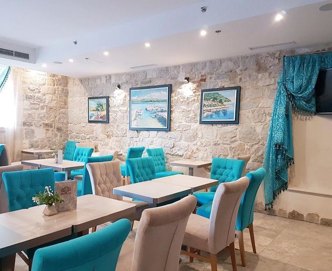 Image No.25-20 Bed Property for sale