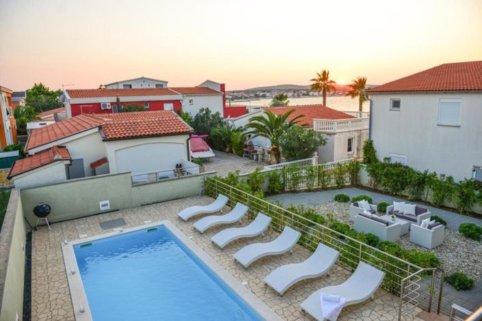 Image No.3-Propriété de 7 chambres à vendre à Croatie