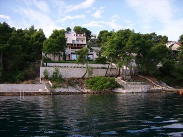 1 - Ciovo, Property