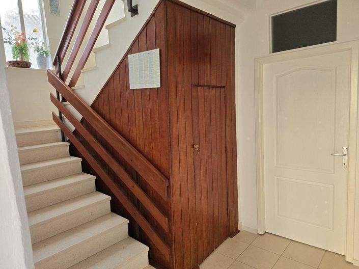 Image No.25-6 Bed Property for sale