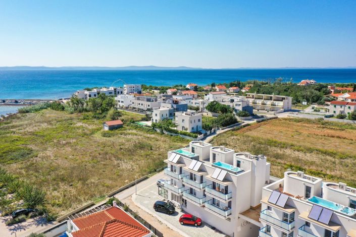 Image No.1-Propriété de 4 chambres à vendre à Privlaka