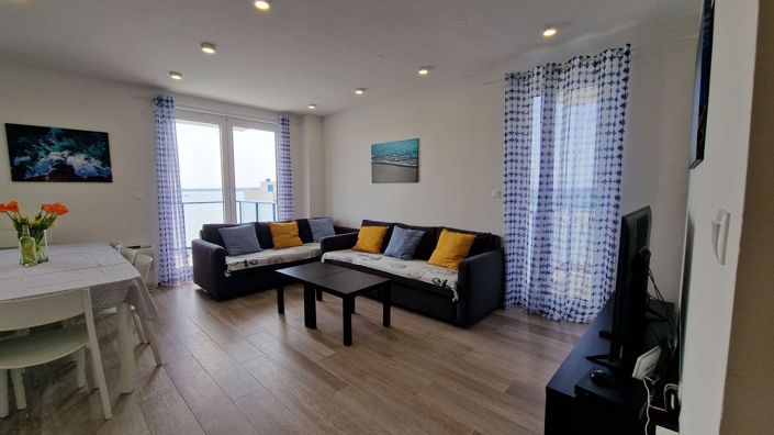 Image No.15-4 Bed Property for sale