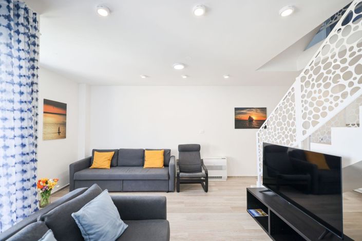 Image No.15-4 Bed Property for sale