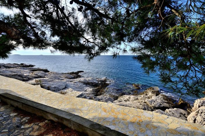 Image No.2-6 Bed Property for sale