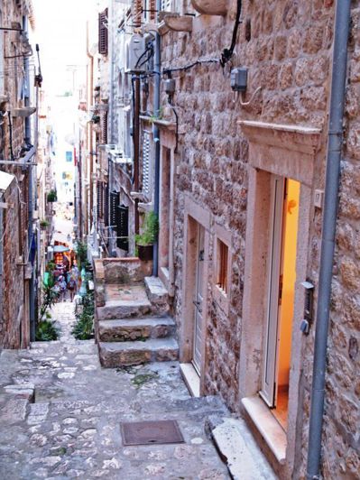 Image No.13-3 Bed Property for sale