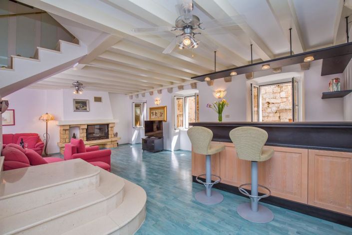 Image No.6-3 Bed Property for sale