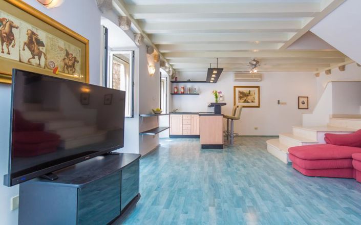 Image No.7-3 Bed Property for sale