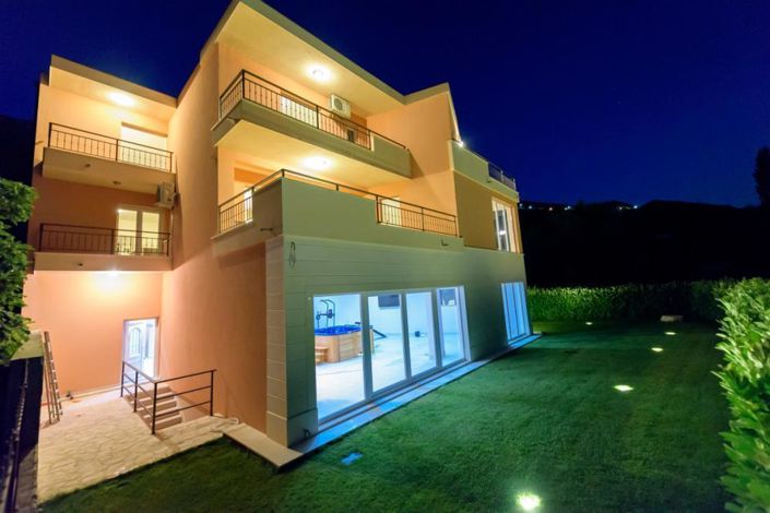 Image No.4-Propriété de 4 chambres à vendre à Split