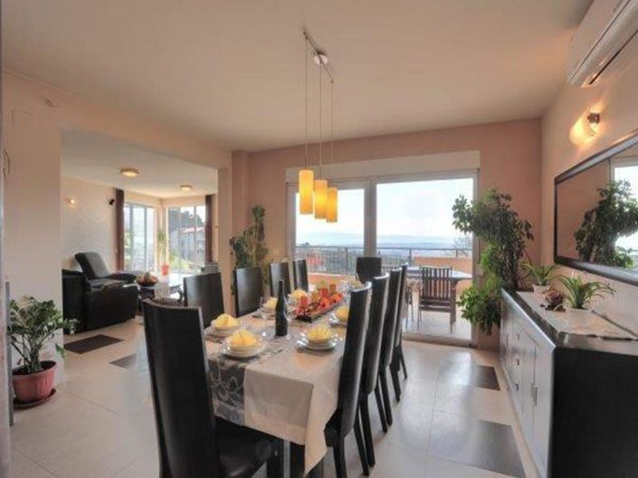 Image No.8-Propriété de 4 chambres à vendre à Split