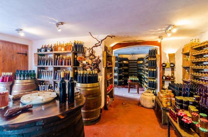 Image No.11-25 Bed Property for sale