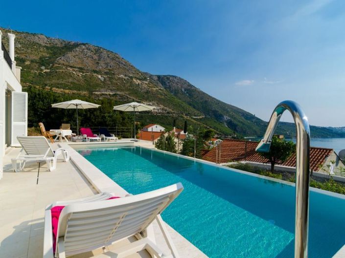 Image No.4-5 Bed Property for sale