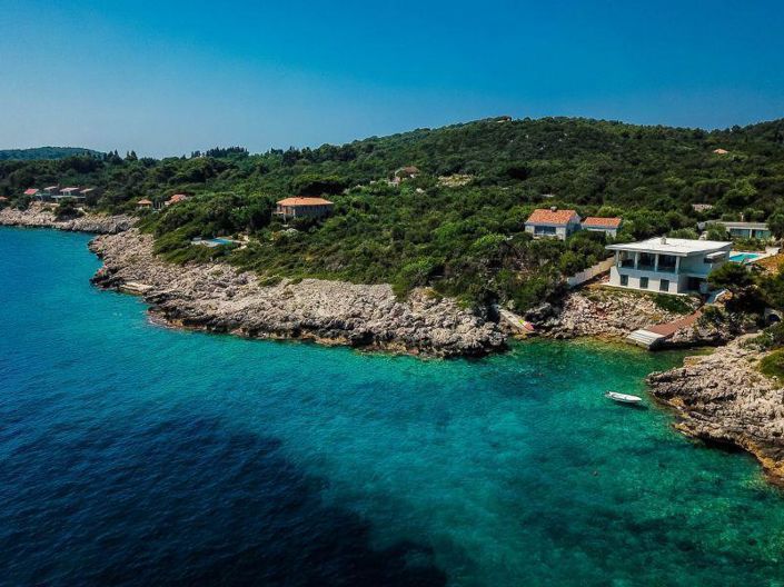 Image No.11-4 Bed Property for sale