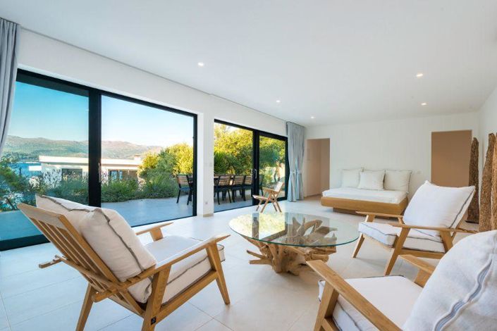 Image No.23-4 Bed Property for sale