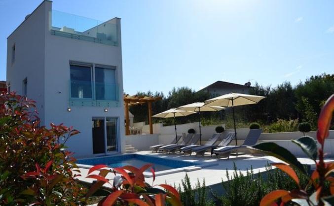 Image No.1-3 Bed Property for sale