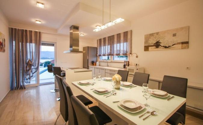 Image No.14-3 Bed Property for sale