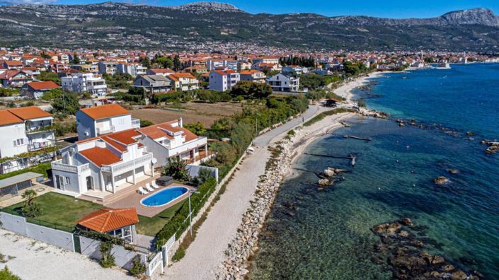 Image No.11-4 Bed Property for sale