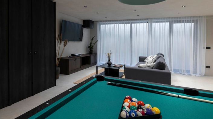 Image No.8-4 Bed Property for sale