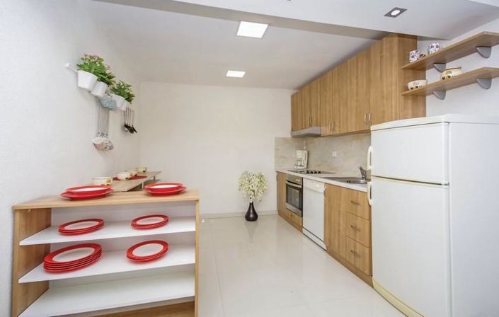 Image No.10-4 Bed Property for sale