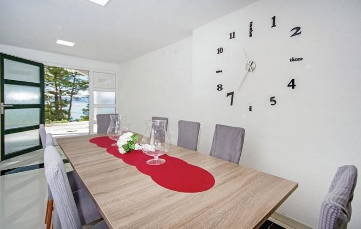 Image No.11-4 Bed Property for sale