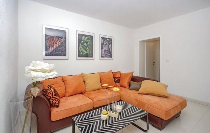 Image No.12-4 Bed Property for sale