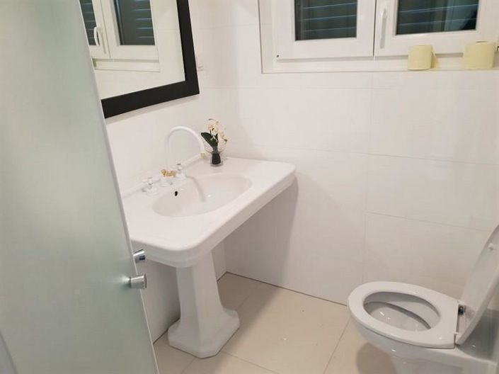 Image No.18-Propriété de 4 chambres à vendre à Brela