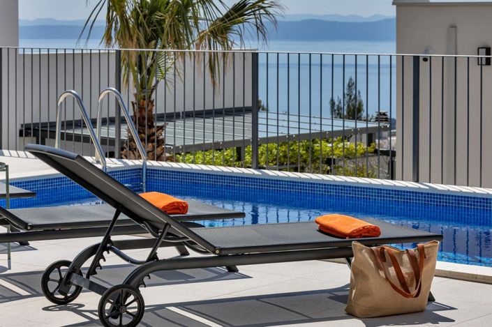 Image No.11-4 Bed Property for sale