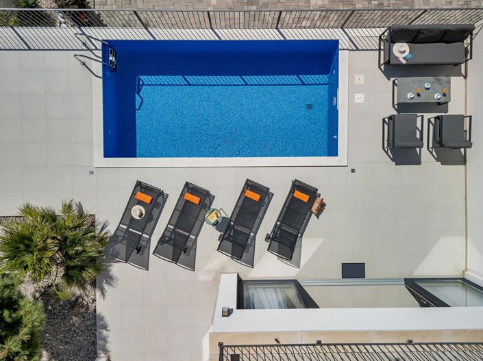 Image No.9-4 Bed Property for sale