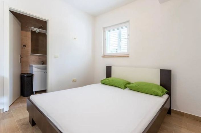 Image No.11-Propriété de 5 chambres à vendre à Baška Voda