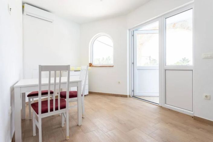 Image No.14-Propriété de 5 chambres à vendre à Baška Voda