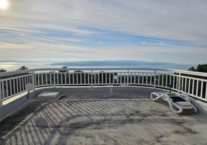 Image No.2-Propriété de 5 chambres à vendre à Baška Voda